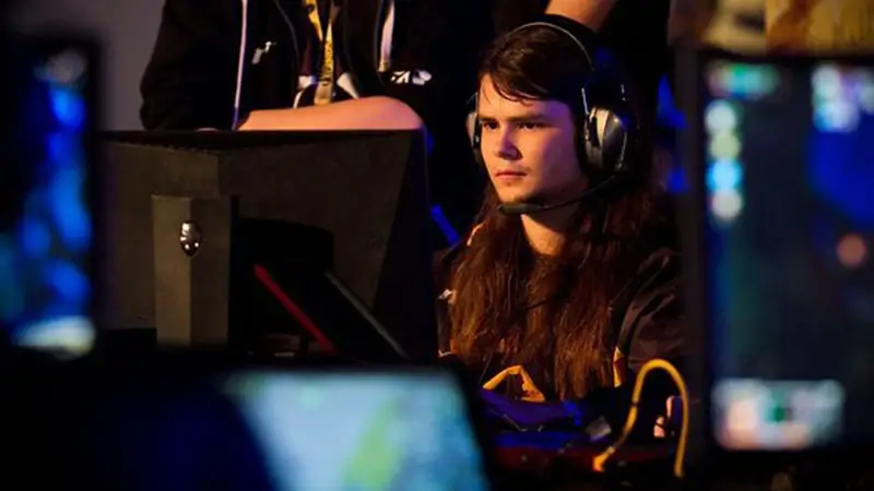 Nhà vô địch thế giới Liên Minh Huyền Thoại Shushei qua đời ở tuổi 36