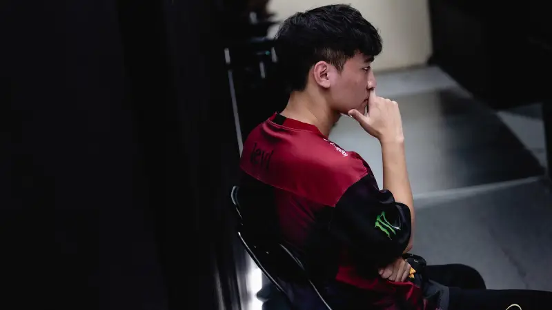 Nhìn lại làng Esports 2025: Lắm thăng trầm, “vui ít buồn nhiều”