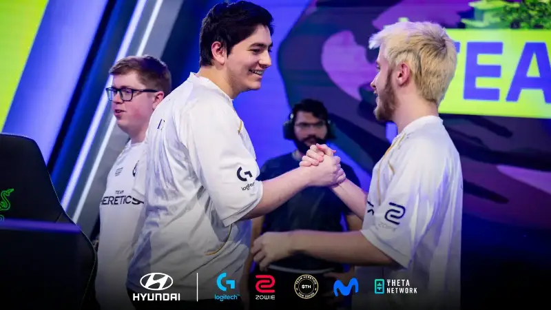 NAVI chỉ là "gia vị" cho màn trở lại của Team Heretics